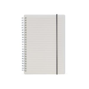 Caderno com capa plástica