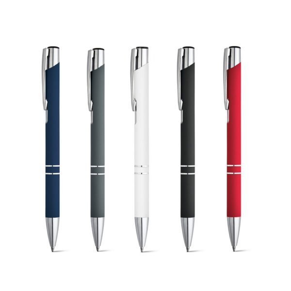 Esferográfica em alumínio com acabamento emborrachado e escrita em preto