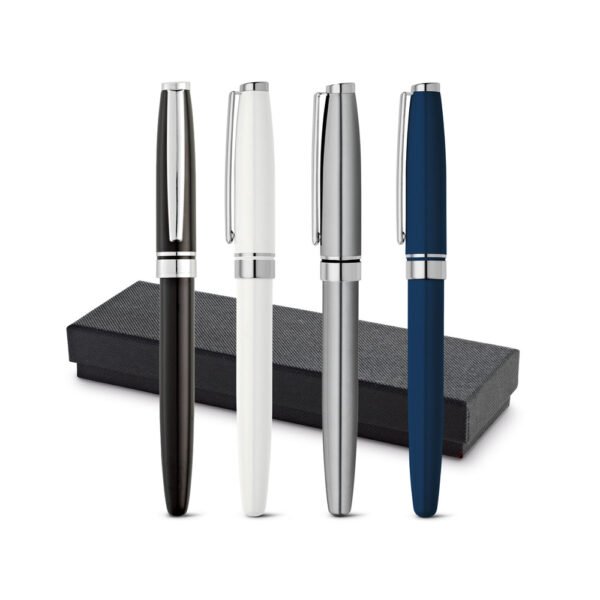 Roller em metal com escrita em preto